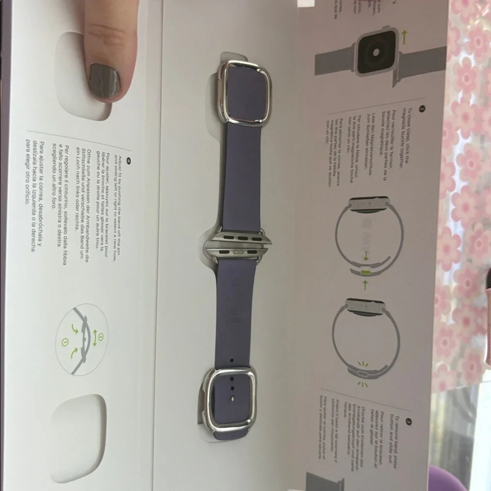 Apple Watch Leather Band 40mm Modern Buckle Lilac Size Small - Picture 4 of 9